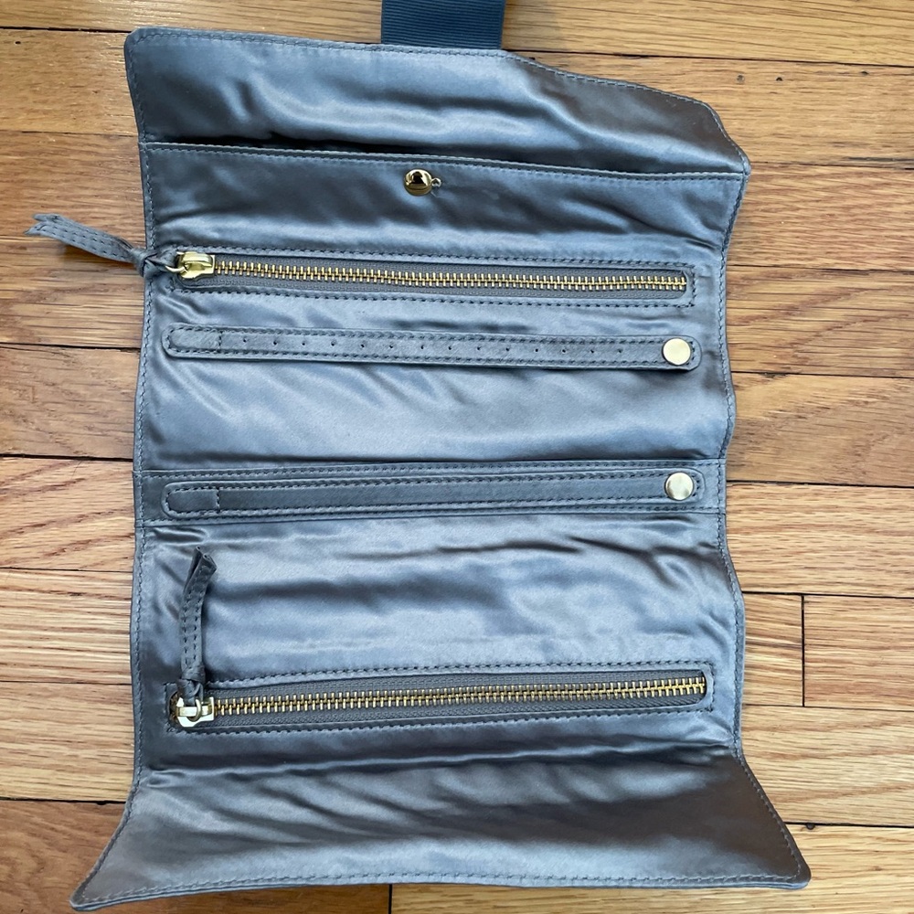 Sleek Gray Travel Jewelry Organizer